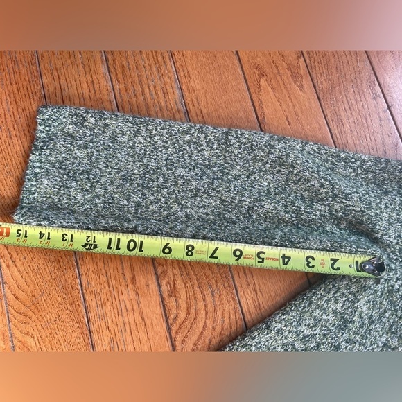 SML Design Green & White Sweater Knit 3 Button Closure Size M - Picture 5 of 7